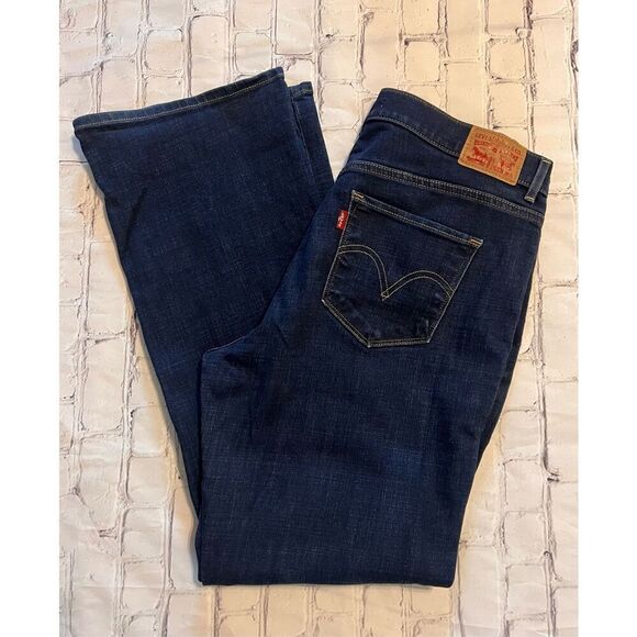 Levi's Women's Size 10 Classic Bootcut Jeans Dark Wash Denim Western Trendy - Picture 4 of 12